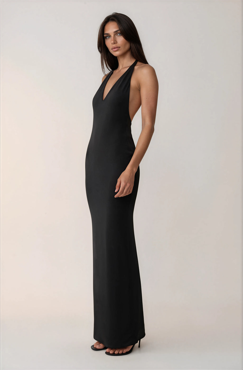 Schwarzes Slinky Maxikleid tiefem V-Ausschnitt – Elegantes Abendkleid lang Damen – Figurbetontes Partykleid