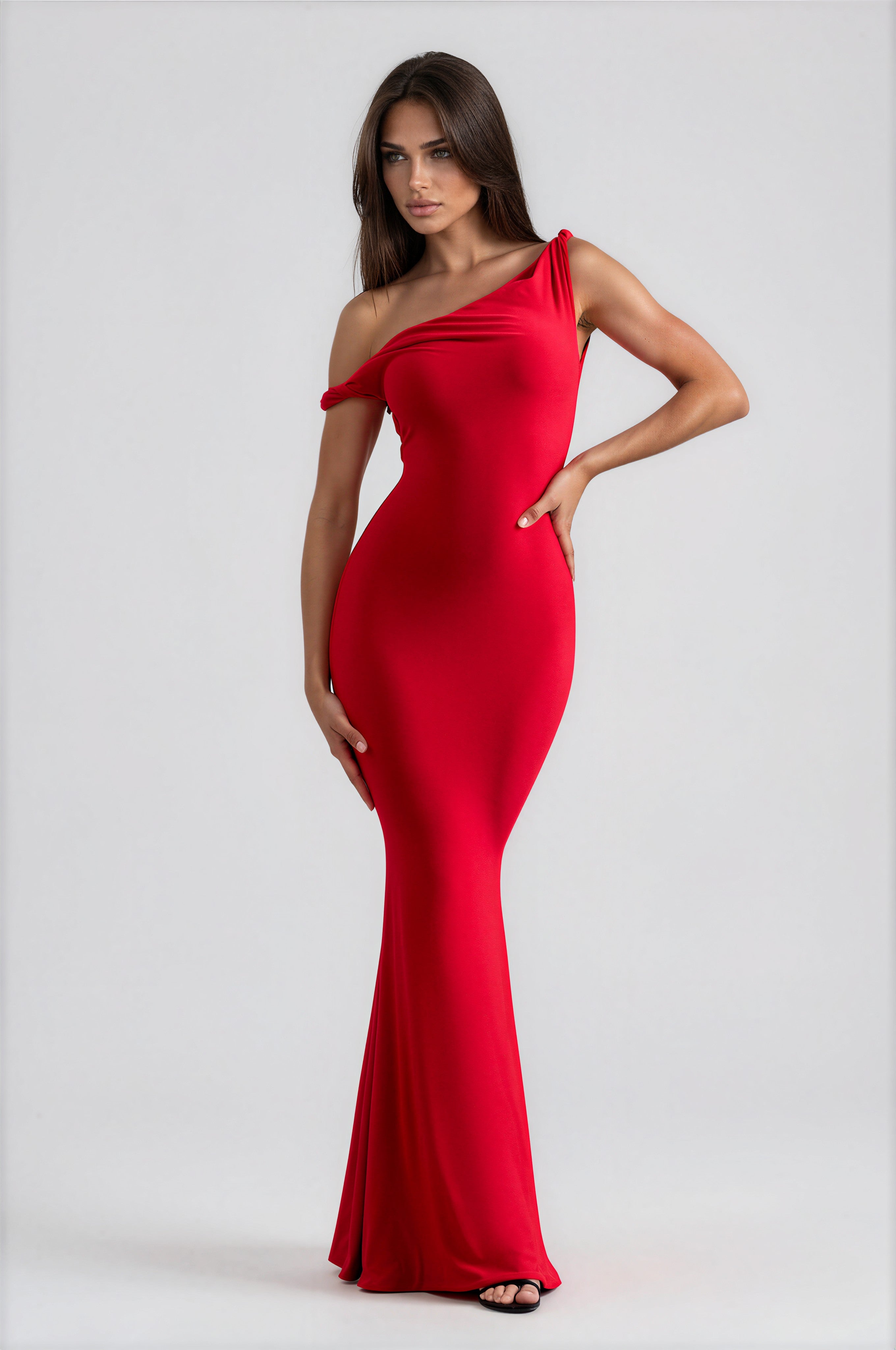 Damen Maxikleid Rot – Asymmetrischer Schnitt mit Twist-Detail, langes elegantes Abendkleid