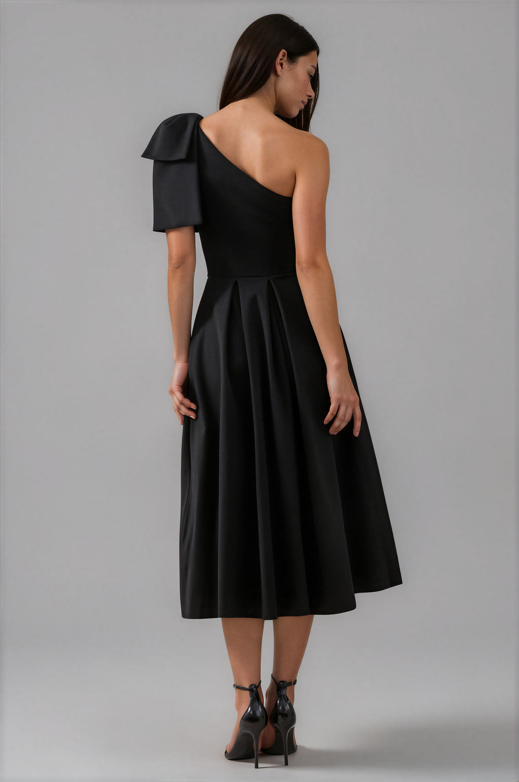 Damen Midikleid Schwarz – Asymmetrischer Ausschnitt & Schleifenärmel, elegantes schwarzes Kleid