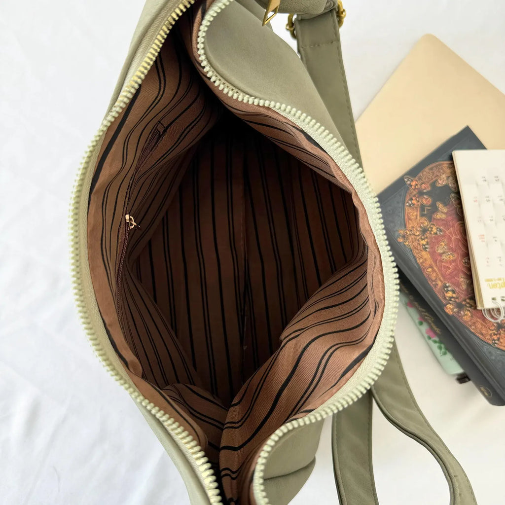 Lorelai - Urban Nature – Wildledertasche in Mintgrün für den Alltag