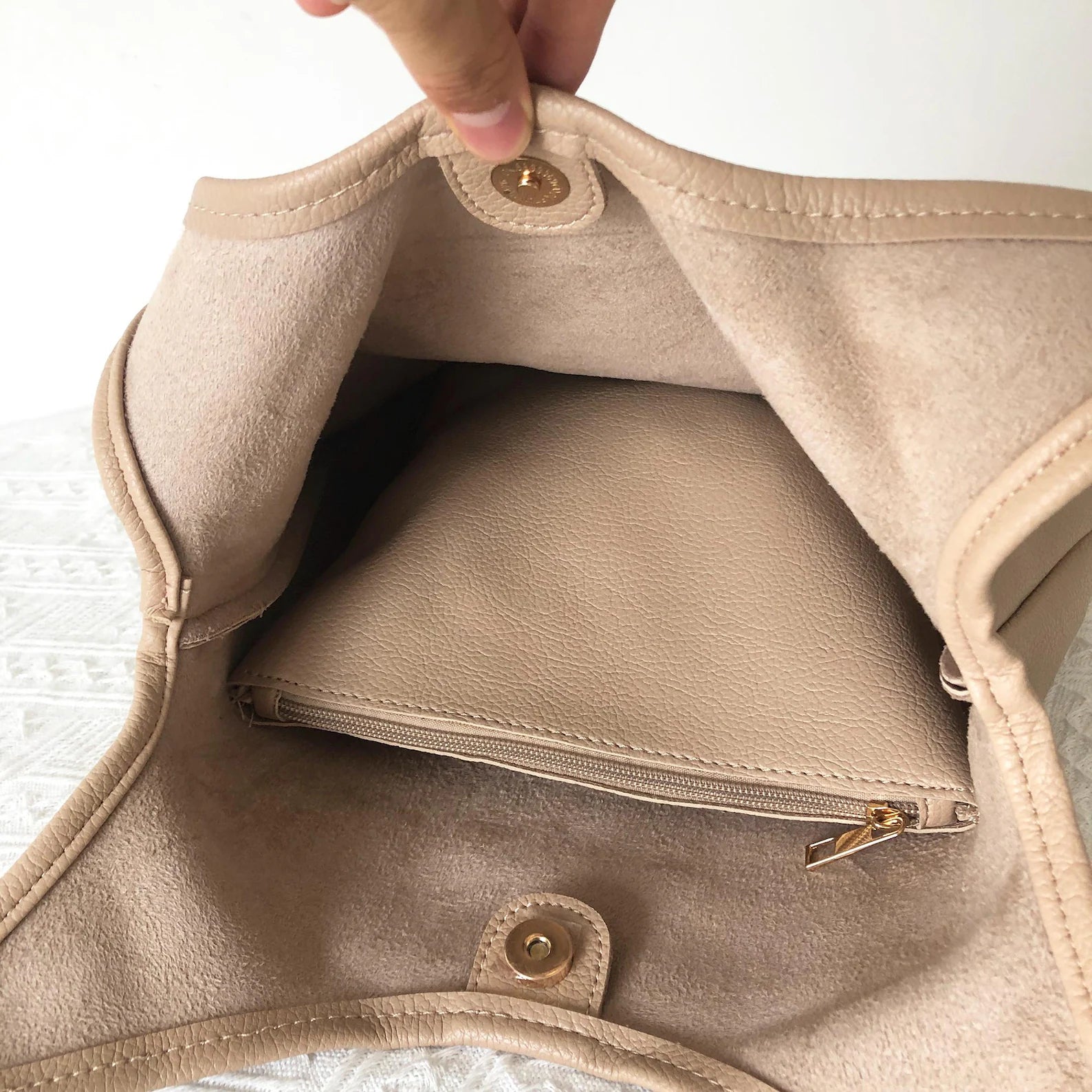 Elisa - Rosé Elegance – Damen Schultertasche mit Laptopfach