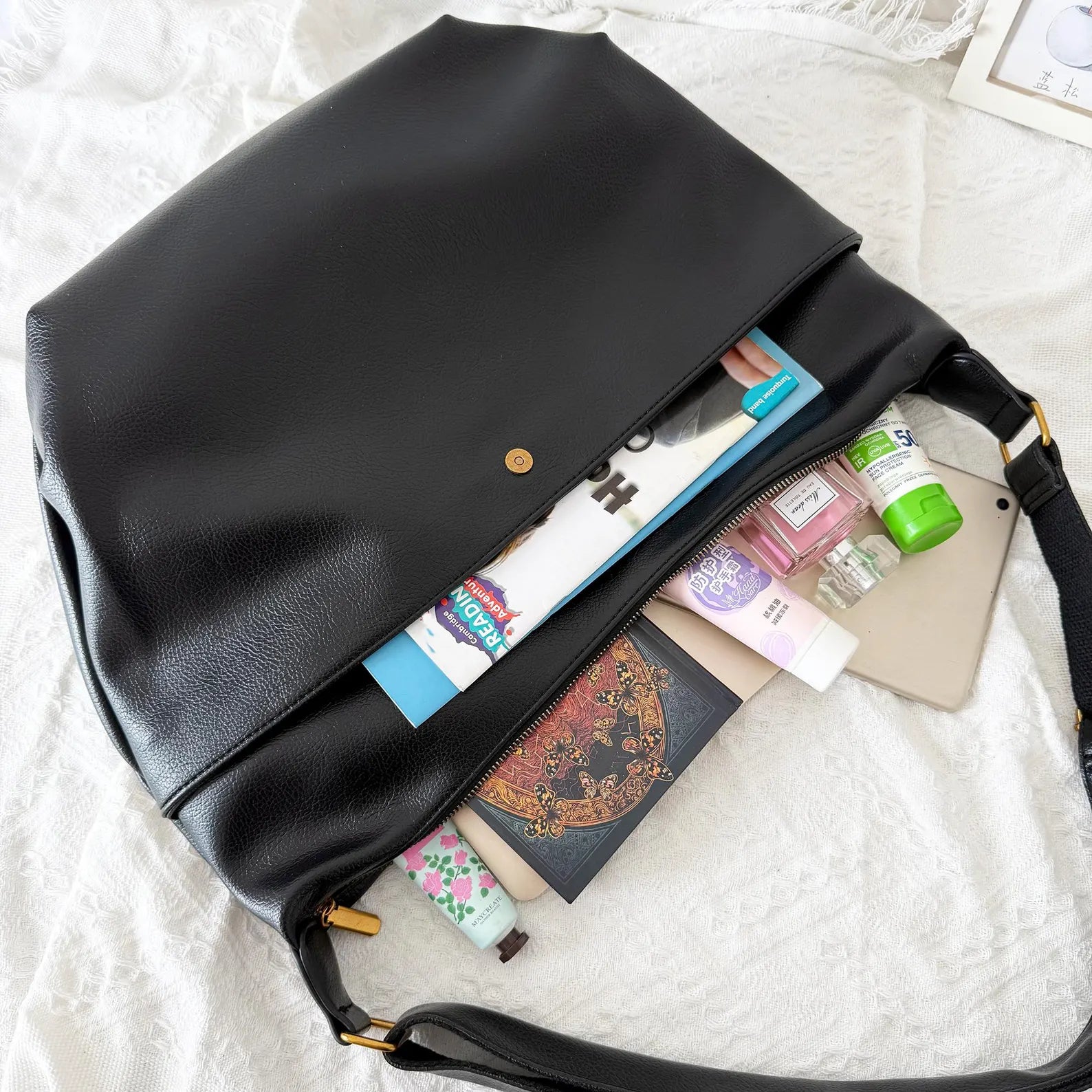 Raven - Midnight Grace – Schwarze Leder-Schultertasche für Damen